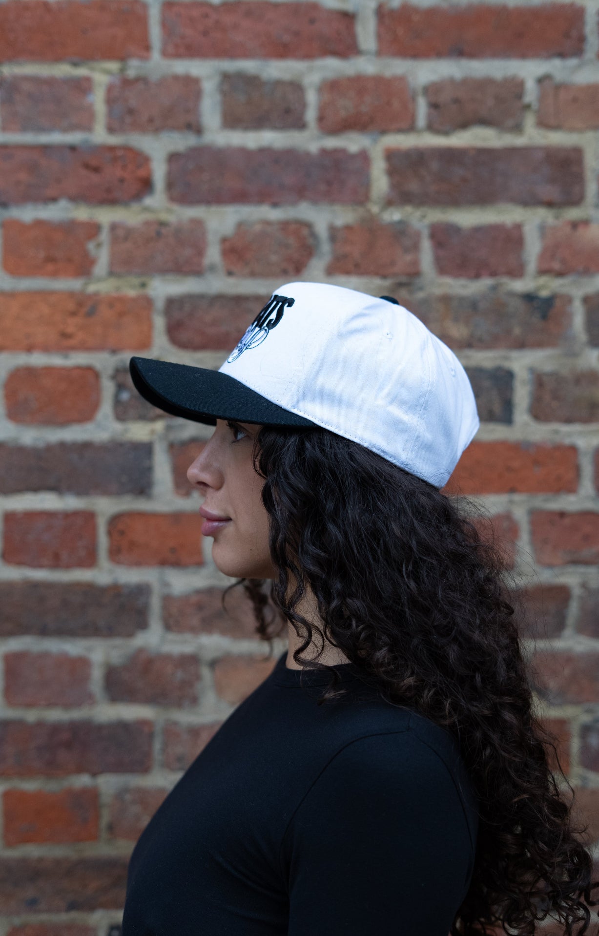WHATSUP HAT (Black/White)